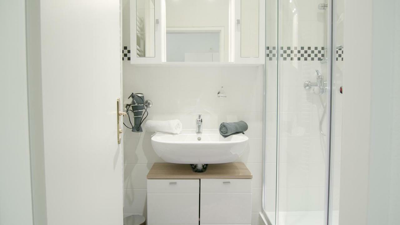 Lotus Apartment Vienna Luaran gambar